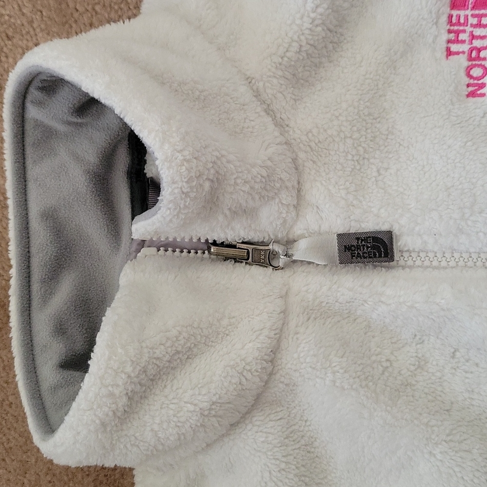 The North Face Limited Edition Breast Cancer Jacket - Picture 3 of 10